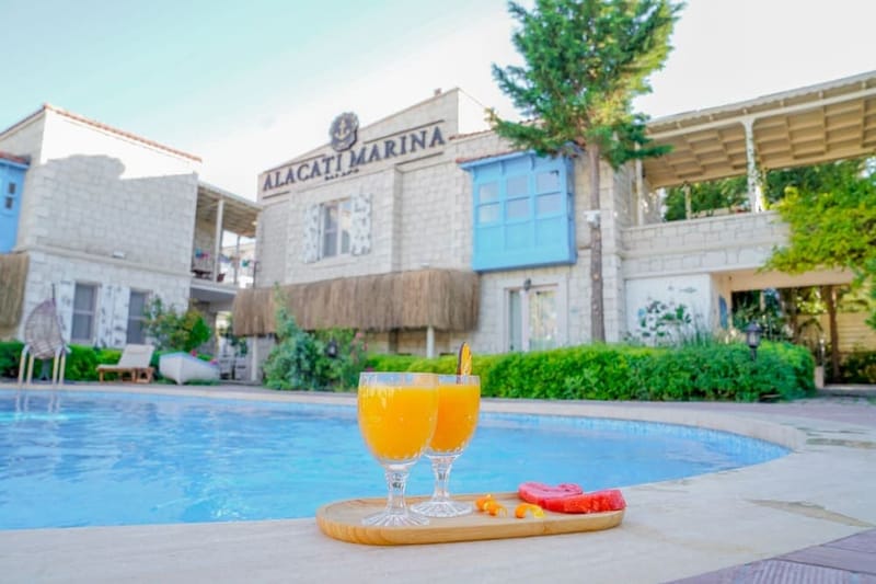 Alaçatı Marina Palace