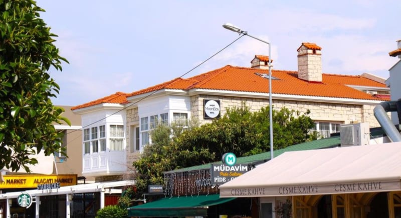 Alaçatı Moonbox Hotel