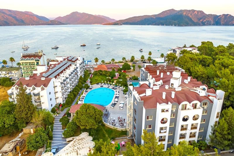 Caprice Beach Hotel
