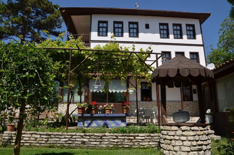 Dibekönü Konak