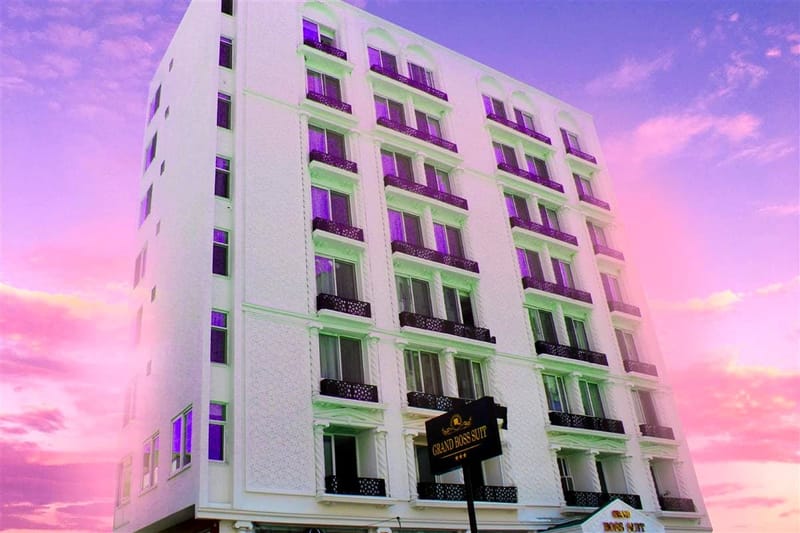 Grand Boss Suit Hotel