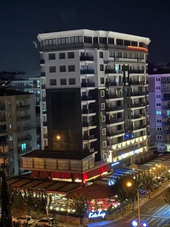 Lion Park Suites & Residence Hotel