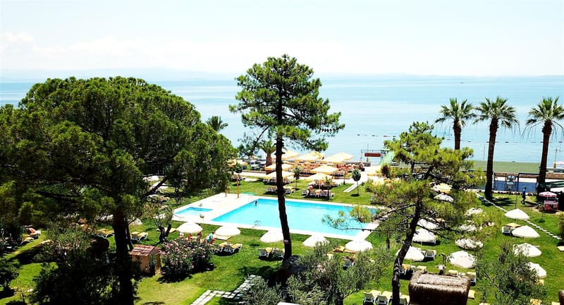 Palm Beach Otel Küçükkuyu