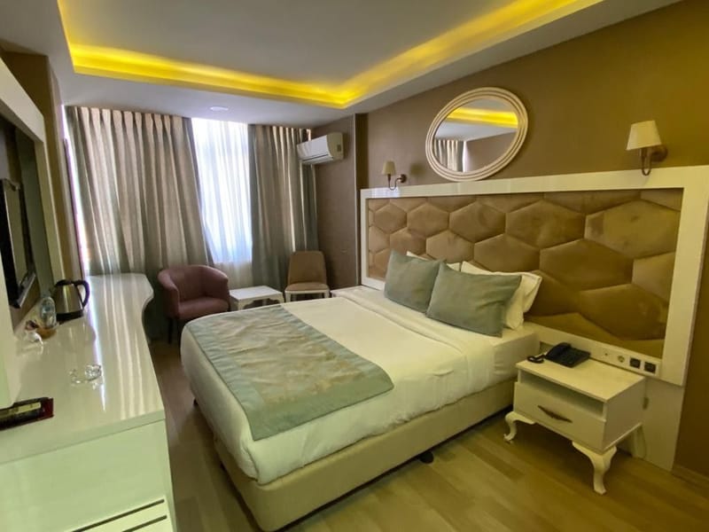 Saros Hotel