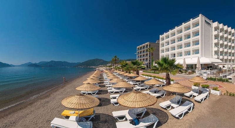 The Beachfront Hotel (+16)