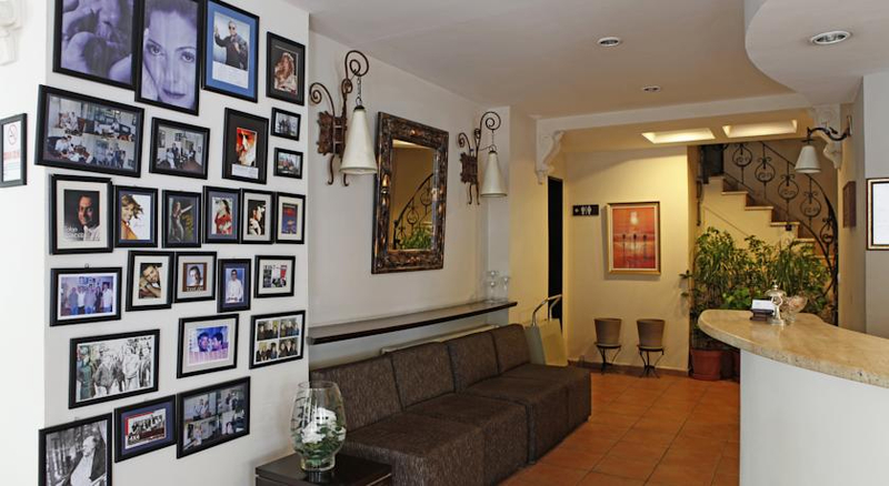 Üstün Otel Alsancak Resim 11