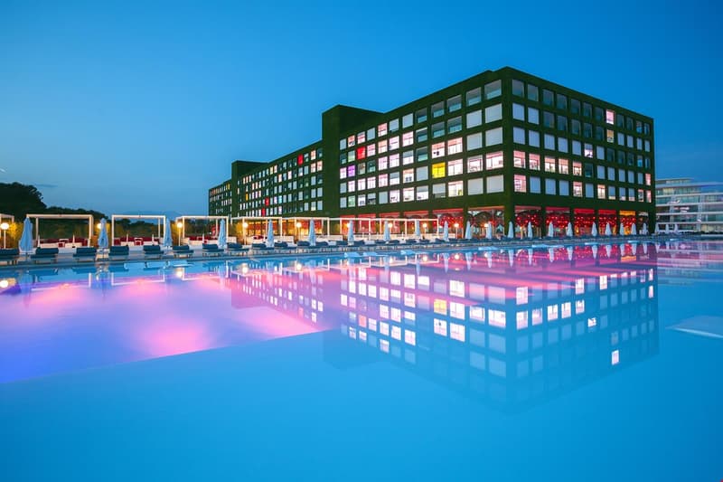 Adam & Eve Hotels ( +16)