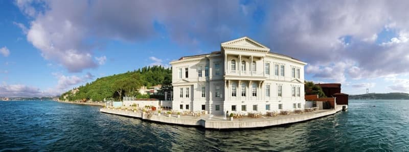 Ajia Hotel
