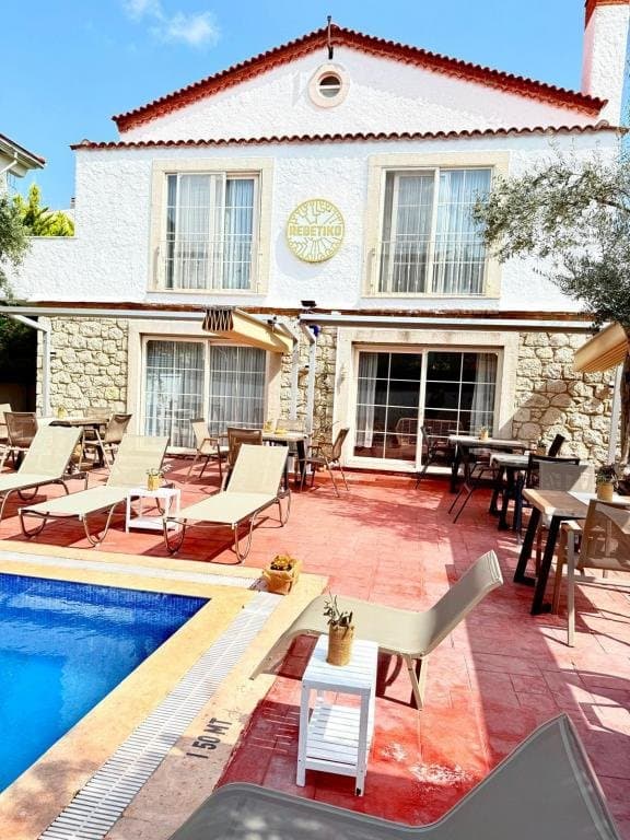 Alaçatı Otel Rebetiko