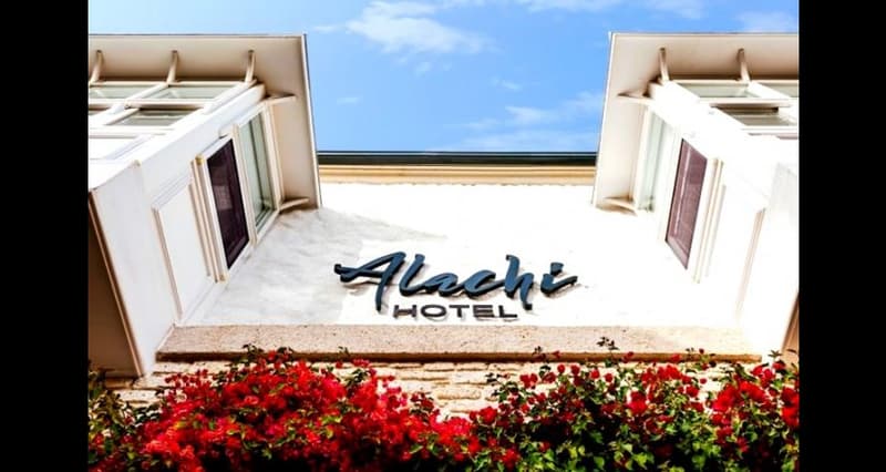 Alachi Hotel
