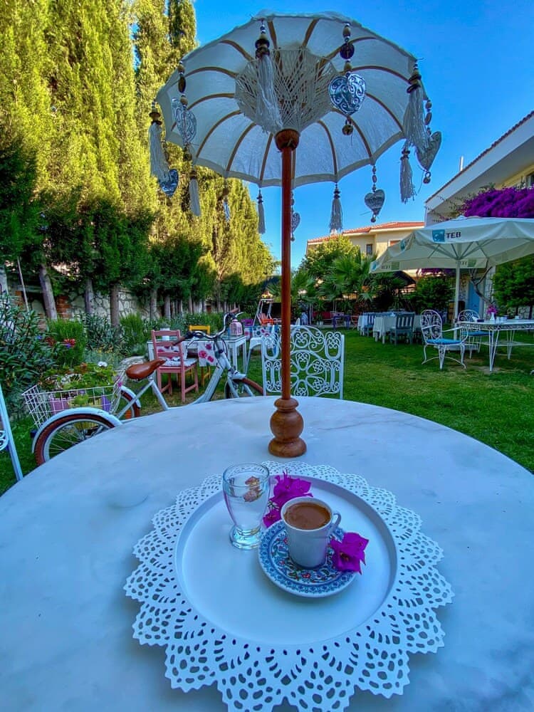 Alasonya Alaçatı by La Mira