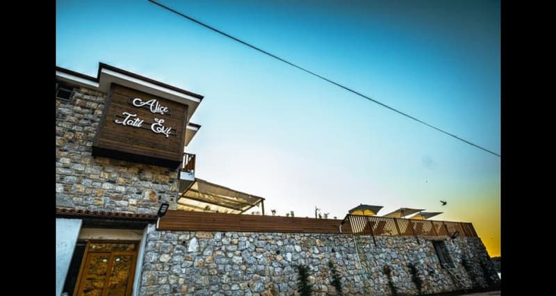 Alice Tatil Evi