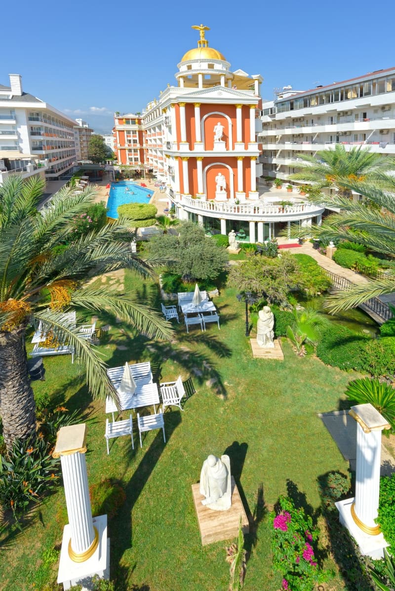 Antique Roman Palace +16