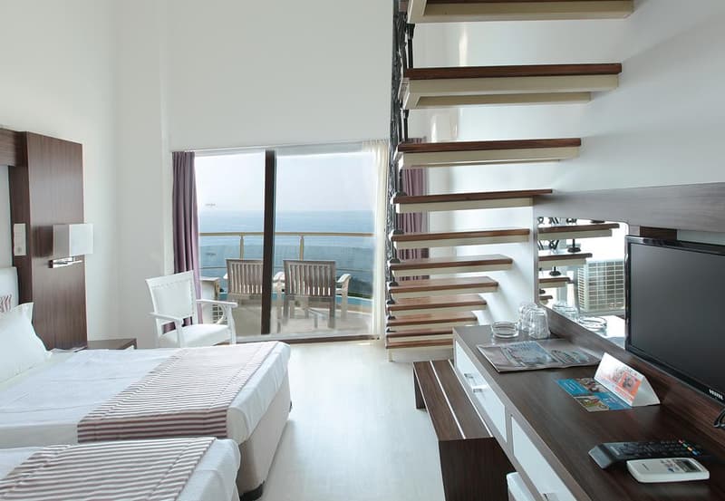 Arora Hotel Kuşadası