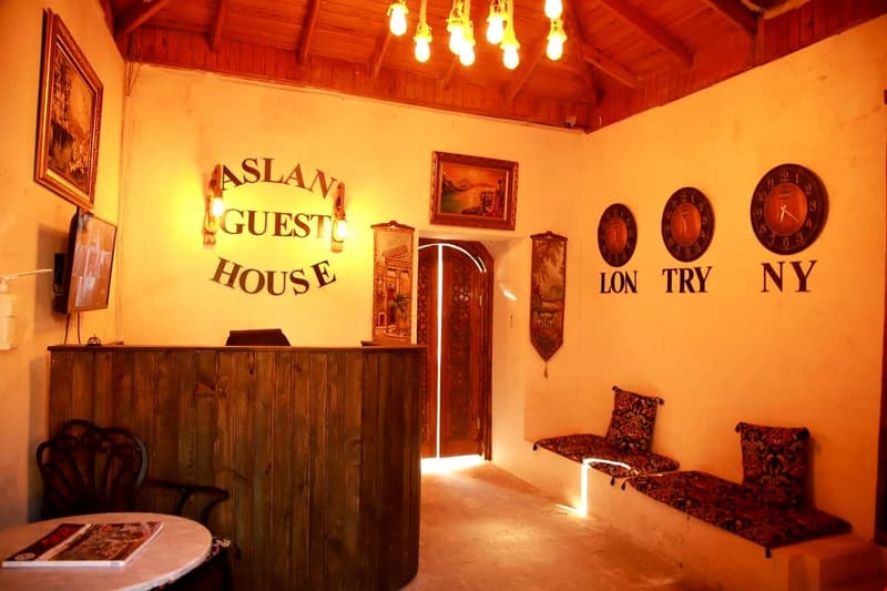 Aslan Konuk Evi