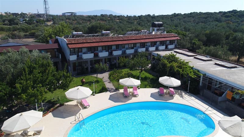 Assos Kadırga Otel Bayramın Yeri