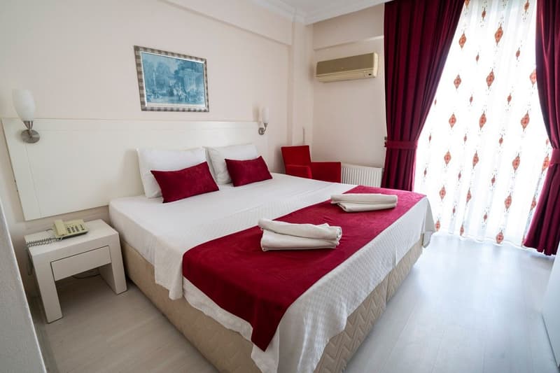 Ayapam Hotel