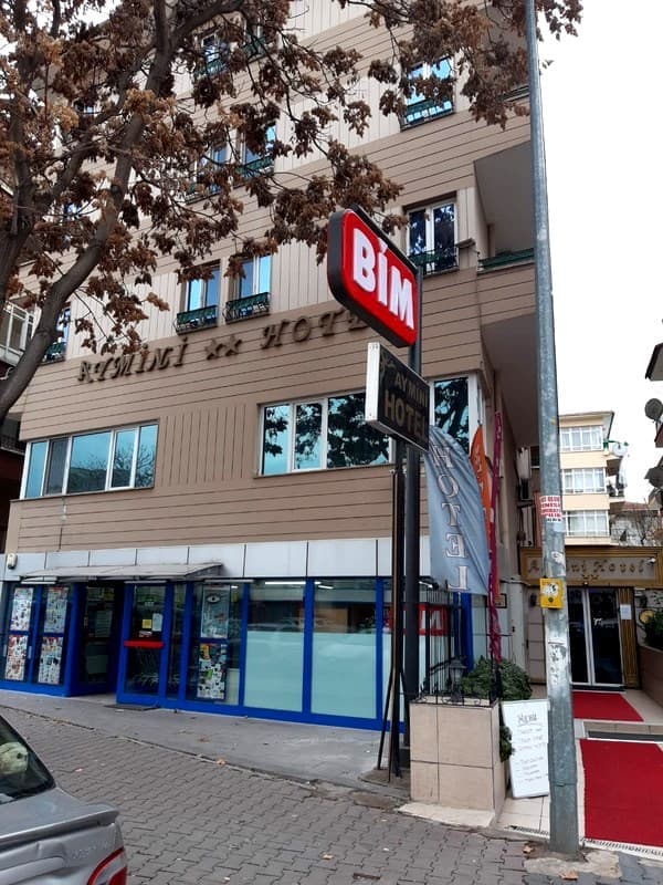 Aymini Hotel