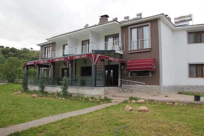 Ayrık Vadi Çiftlik Evi Tunceli