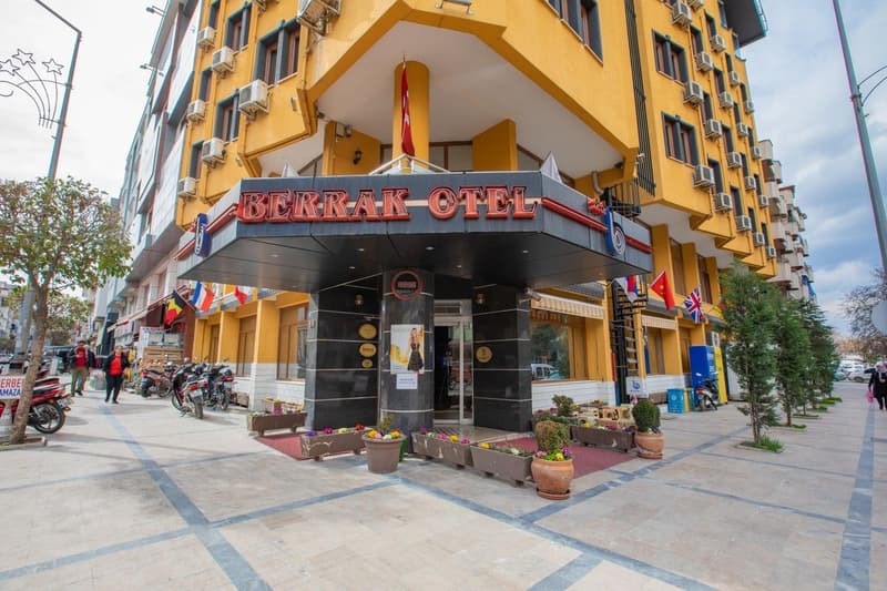 Berrak Otel