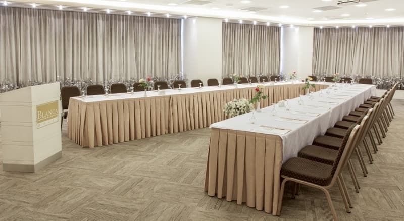 Blanca Hotel İzmir