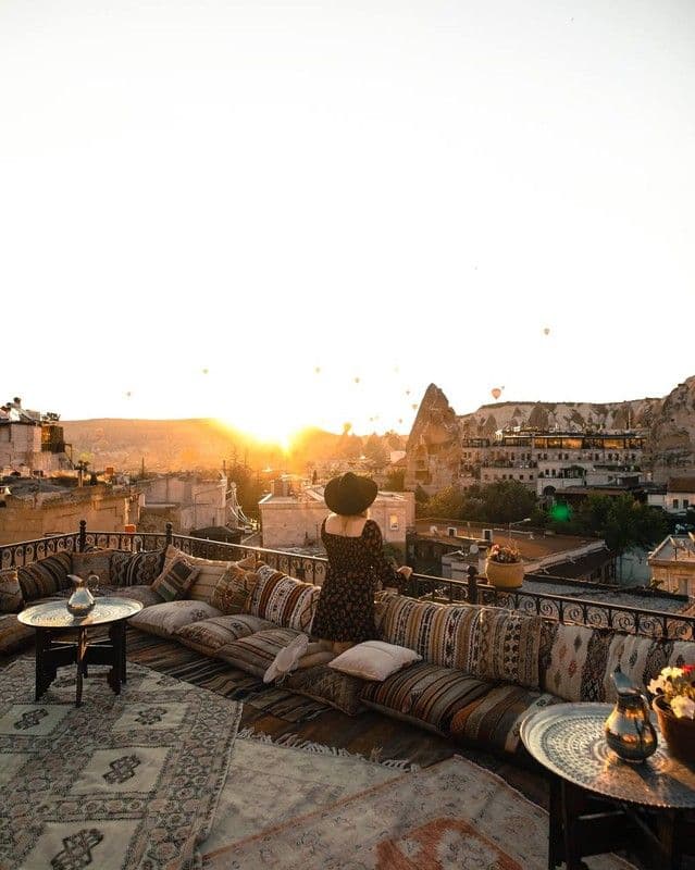 Caftan Cave Suites
