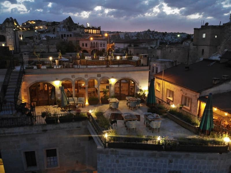 Caftan Cave Suites