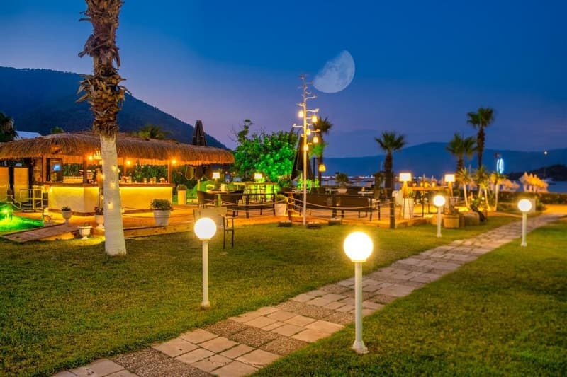 Casablanca Beach (+14)