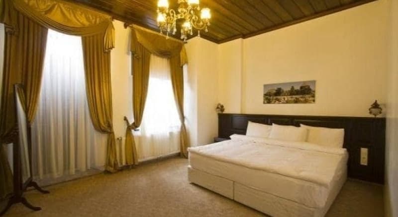 Cheltikov Hotel Kars