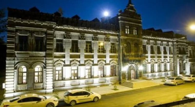 Cheltikov Hotel Kars