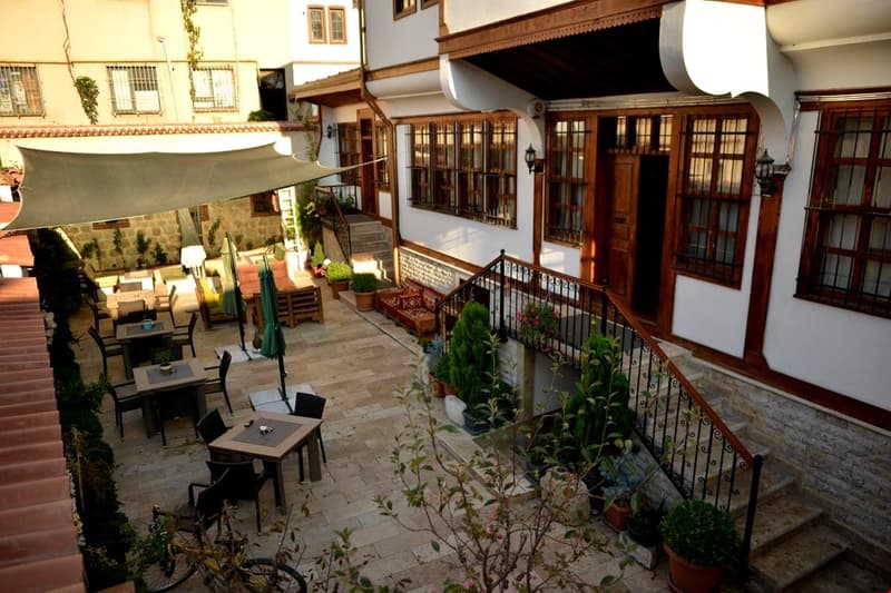 Çifte Konak