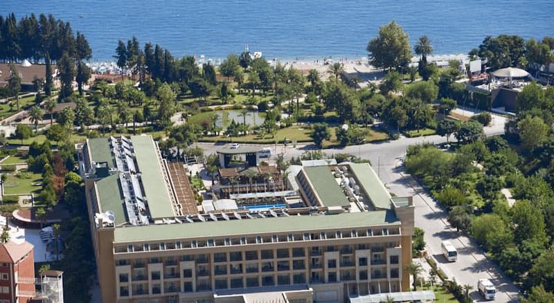 Crystal De Luxe Resort & Spa