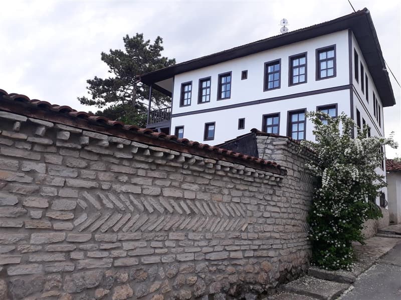 Dibekönü Konak