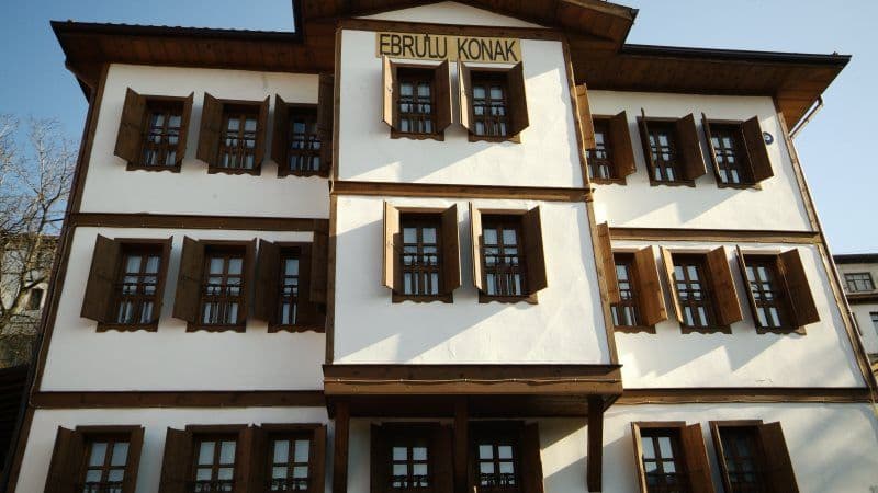 Ebrulu Konak