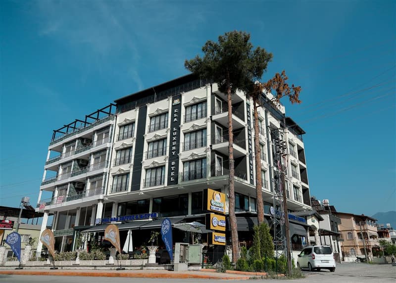 Elada Luxury Otel