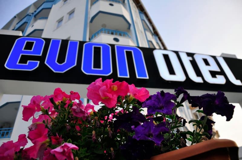 Evon Otel