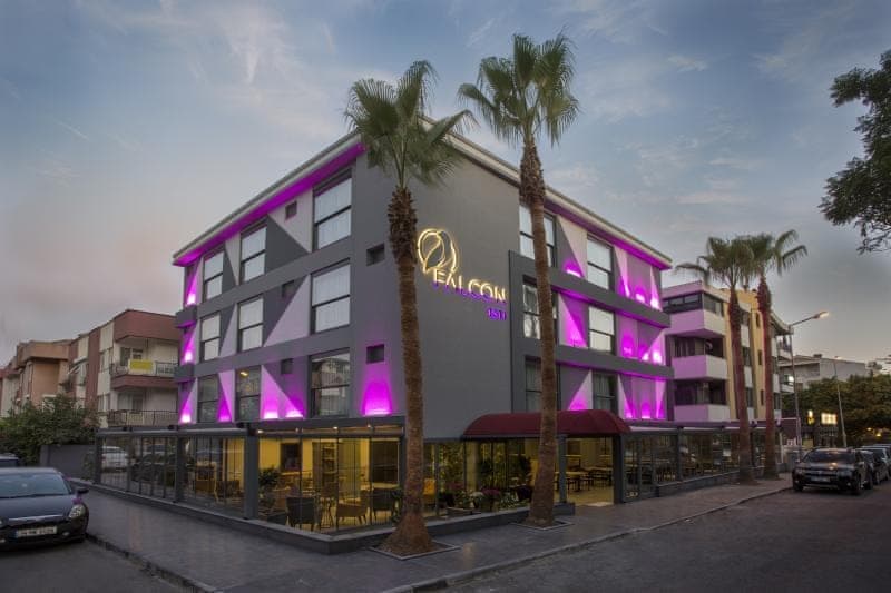 Falcon 1511 Hotel