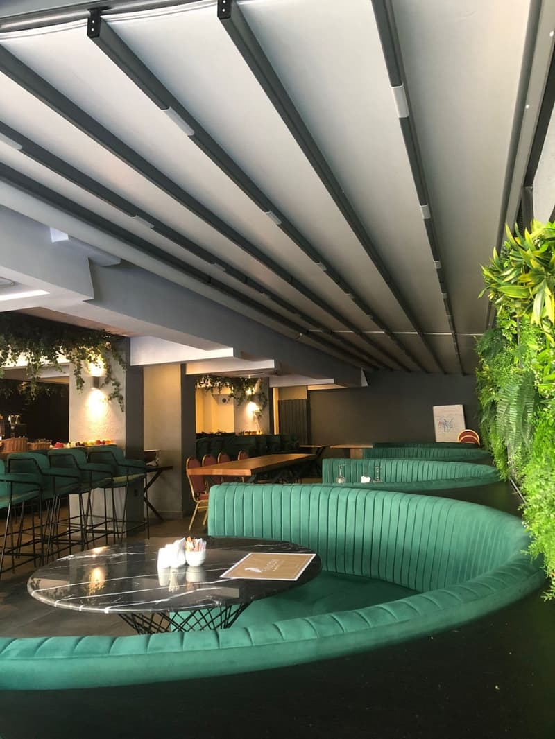 Falcon 1511 Hotel