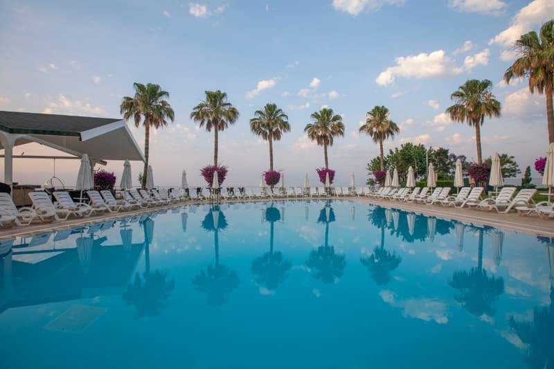 Falcon Hotel Lara