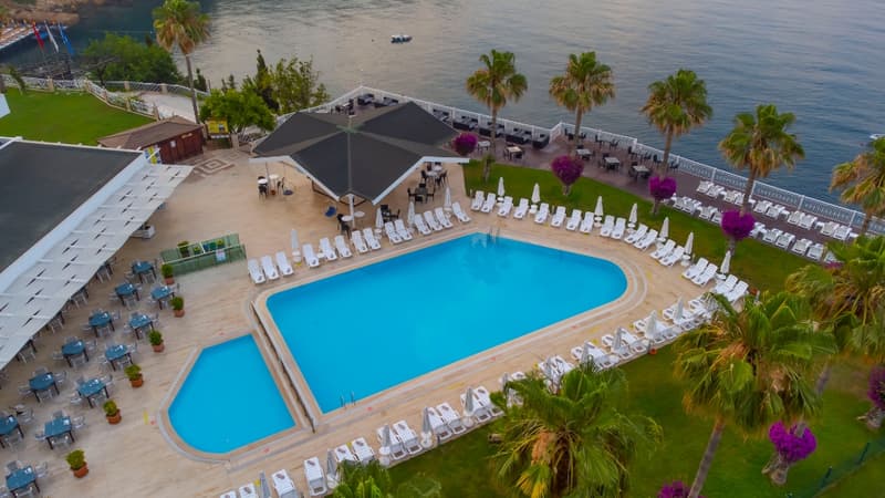 Falcon Hotel Lara
