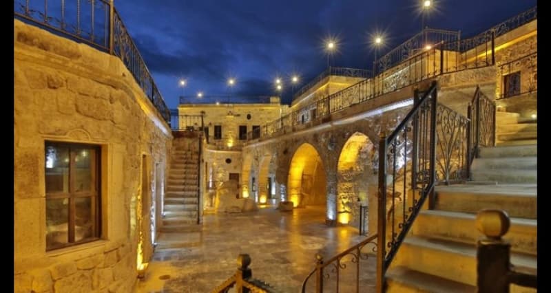 Golden Cave Suites