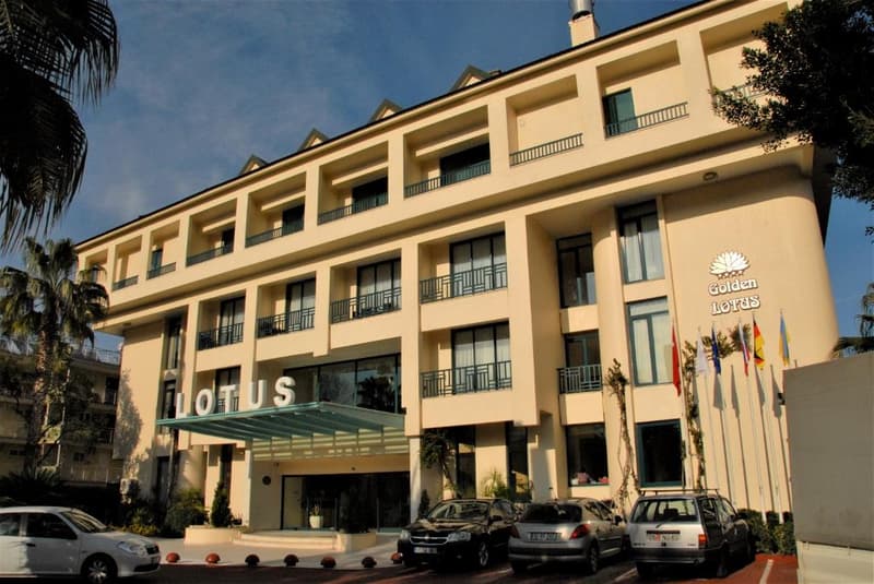 Golden Lotus Otel