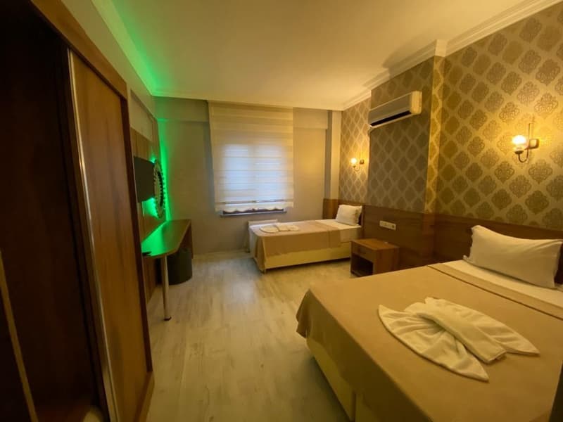 Grand 53 Hotel