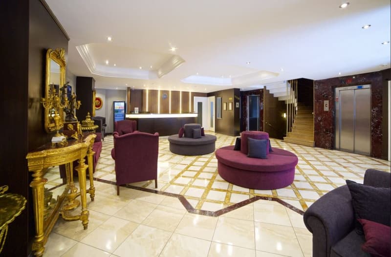 Grand Ant Hotel
