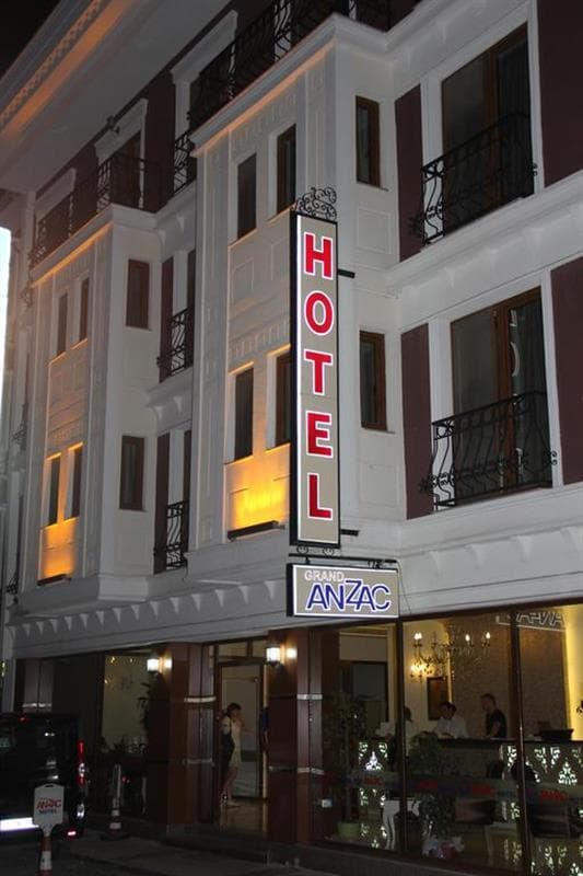 Grand Anzac Hotel
