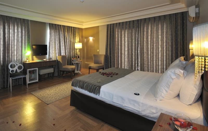 Grand Atakum Hotel