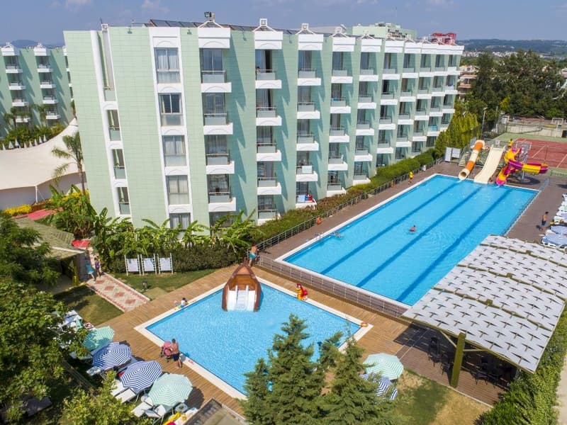 Hotel Grand Belish Beach Resort & Spa
