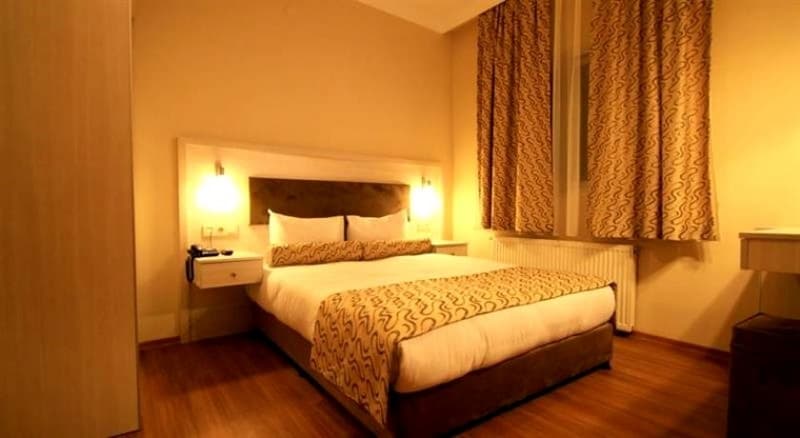 Grand Zeybek Hotel İzmir