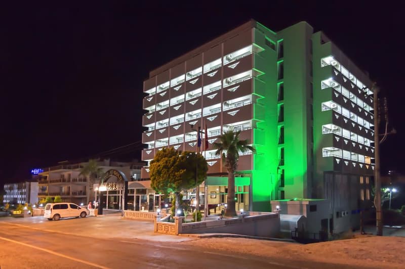 Green Gold Hotel