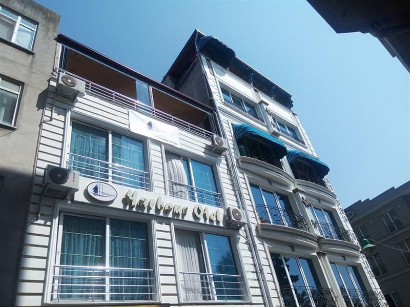 Harbour Hotel